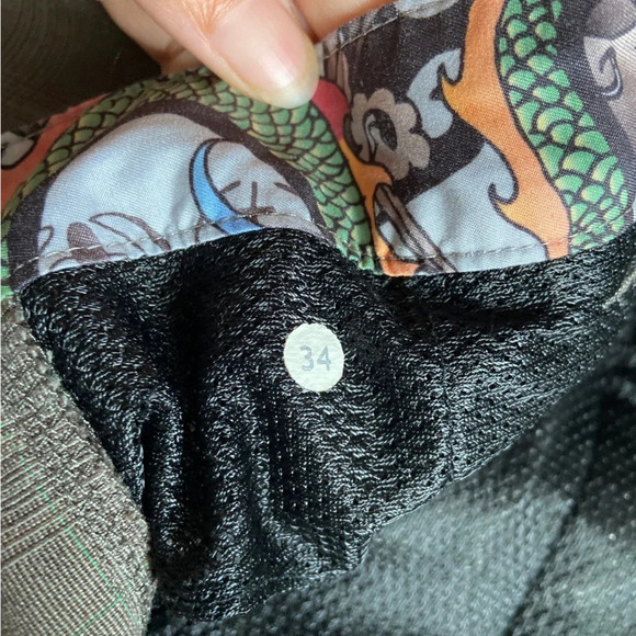 Lululemon Athletica checkered plaid straight leg khaki  athletic pants Sz 34 - Picture 9 of 13